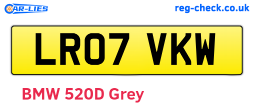 LR07VKW are the vehicle registration plates.