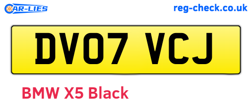 DV07VCJ are the vehicle registration plates.