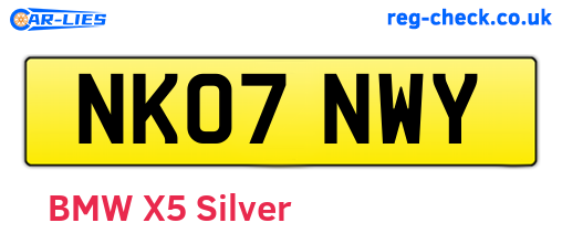 NK07NWY are the vehicle registration plates.