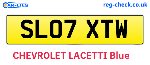 SL07XTW are the vehicle registration plates.