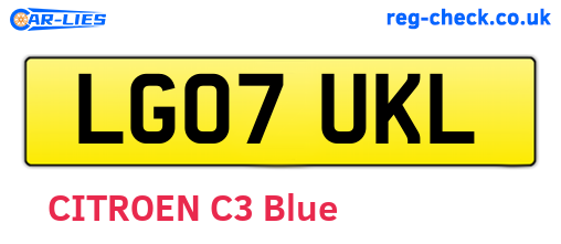 LG07UKL are the vehicle registration plates.