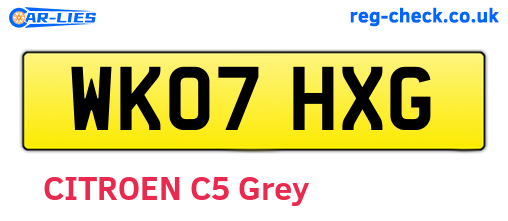 WK07HXG are the vehicle registration plates.