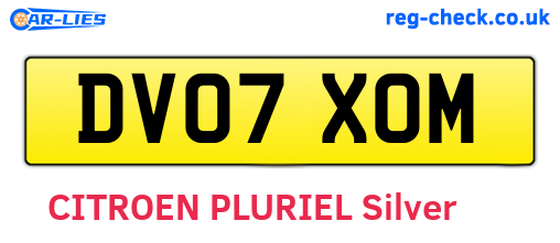 DV07XOM are the vehicle registration plates.