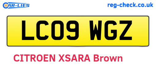 LC09WGZ are the vehicle registration plates.