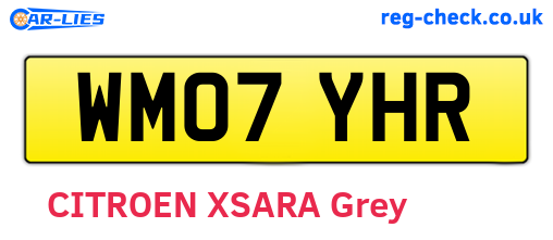 WM07YHR are the vehicle registration plates.