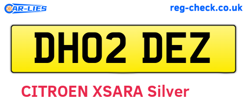 DH02DEZ are the vehicle registration plates.