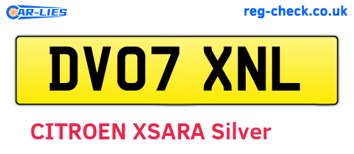 DV07XNL are the vehicle registration plates.