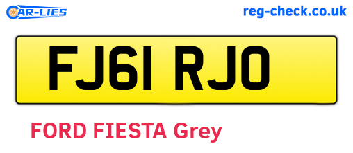 FJ61RJO are the vehicle registration plates.
