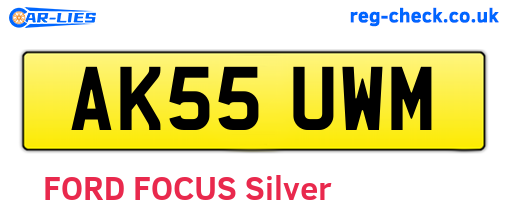 AK55UWM are the vehicle registration plates.