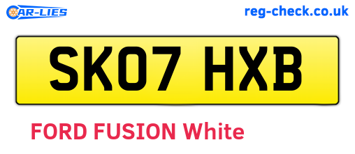 SK07HXB are the vehicle registration plates.