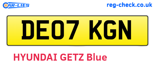 DE07KGN are the vehicle registration plates.