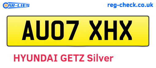 AU07XHX are the vehicle registration plates.