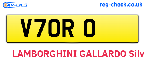 V7ORO are the vehicle registration plates.