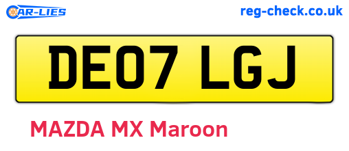 DE07LGJ are the vehicle registration plates.