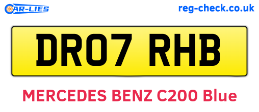 DR07RHB are the vehicle registration plates.