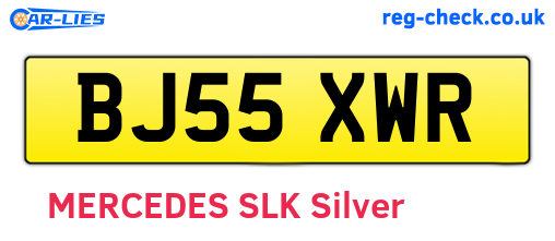 BJ55XWR are the vehicle registration plates.