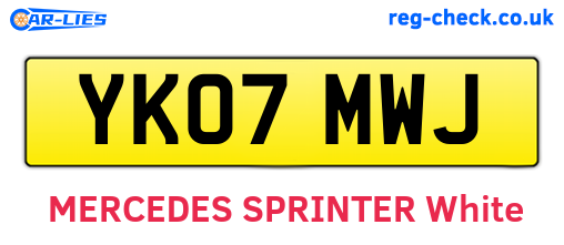YK07MWJ are the vehicle registration plates.