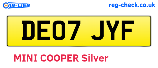 DE07JYF are the vehicle registration plates.
