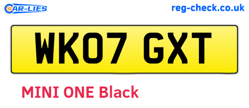 WK07GXT are the vehicle registration plates.