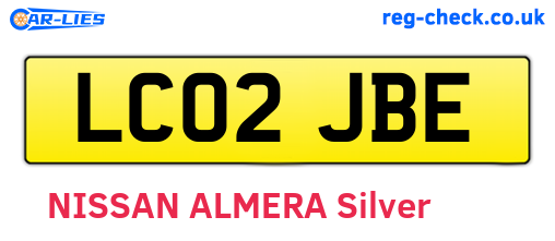 LC02JBE are the vehicle registration plates.
