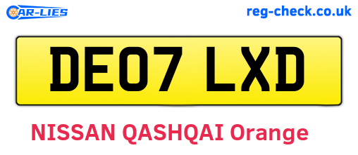 DE07LXD are the vehicle registration plates.