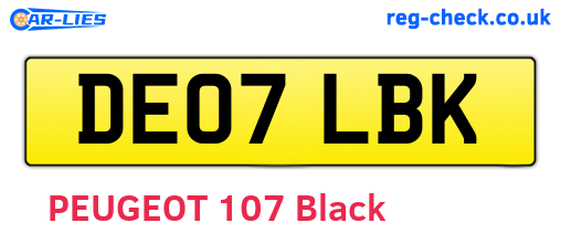 DE07LBK are the vehicle registration plates.