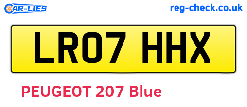 LR07HHX are the vehicle registration plates.