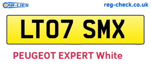 LT07SMX are the vehicle registration plates.