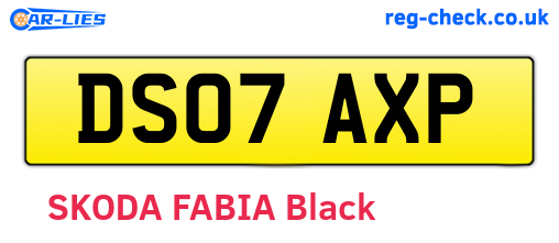 DS07AXP are the vehicle registration plates.