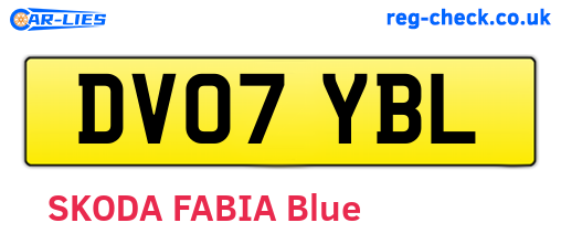 DV07YBL are the vehicle registration plates.
