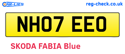 NH07EEO are the vehicle registration plates.