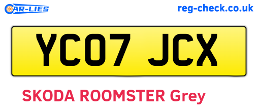 YC07JCX are the vehicle registration plates.