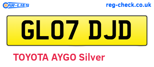 GL07DJD are the vehicle registration plates.