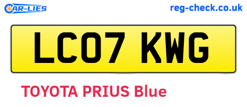 LC07KWG are the vehicle registration plates.