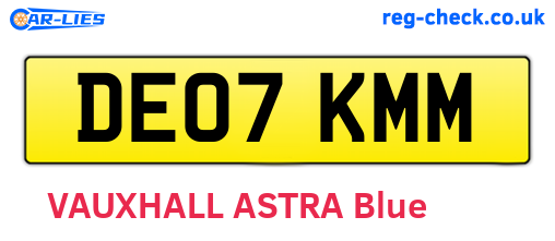 DE07KMM are the vehicle registration plates.