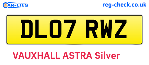 DL07RWZ are the vehicle registration plates.