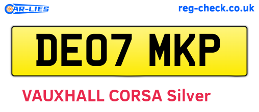DE07MKP are the vehicle registration plates.