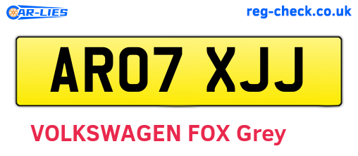 AR07XJJ are the vehicle registration plates.