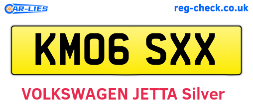 KM06SXX are the vehicle registration plates.