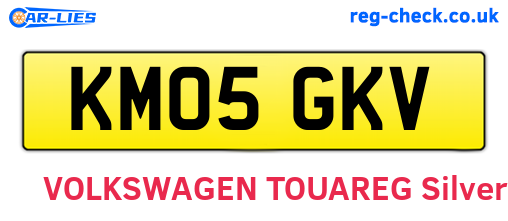 KM05GKV are the vehicle registration plates.