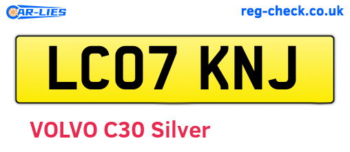 LC07KNJ are the vehicle registration plates.