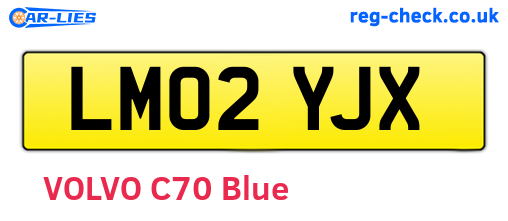 LM02YJX are the vehicle registration plates.