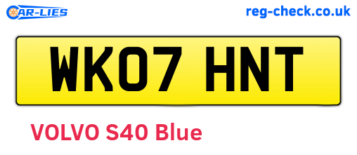 WK07HNT are the vehicle registration plates.