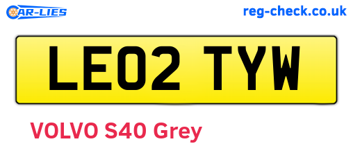 LE02TYW are the vehicle registration plates.