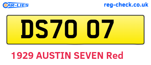 DS7007 are the vehicle registration plates.
