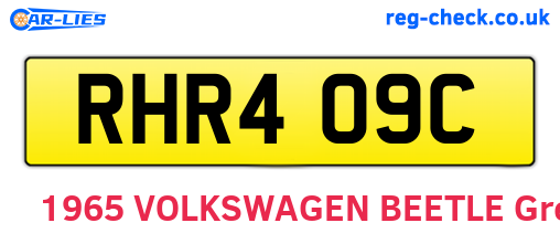 RHR409C are the vehicle registration plates.