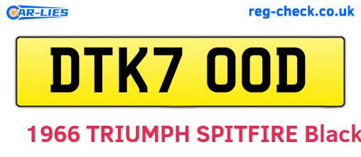 DTK700D are the vehicle registration plates.