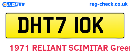 DHT710K are the vehicle registration plates.