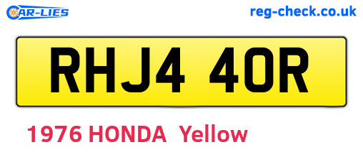 RHJ440R are the vehicle registration plates.