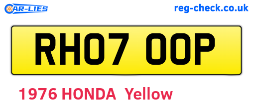 RHO700P are the vehicle registration plates.